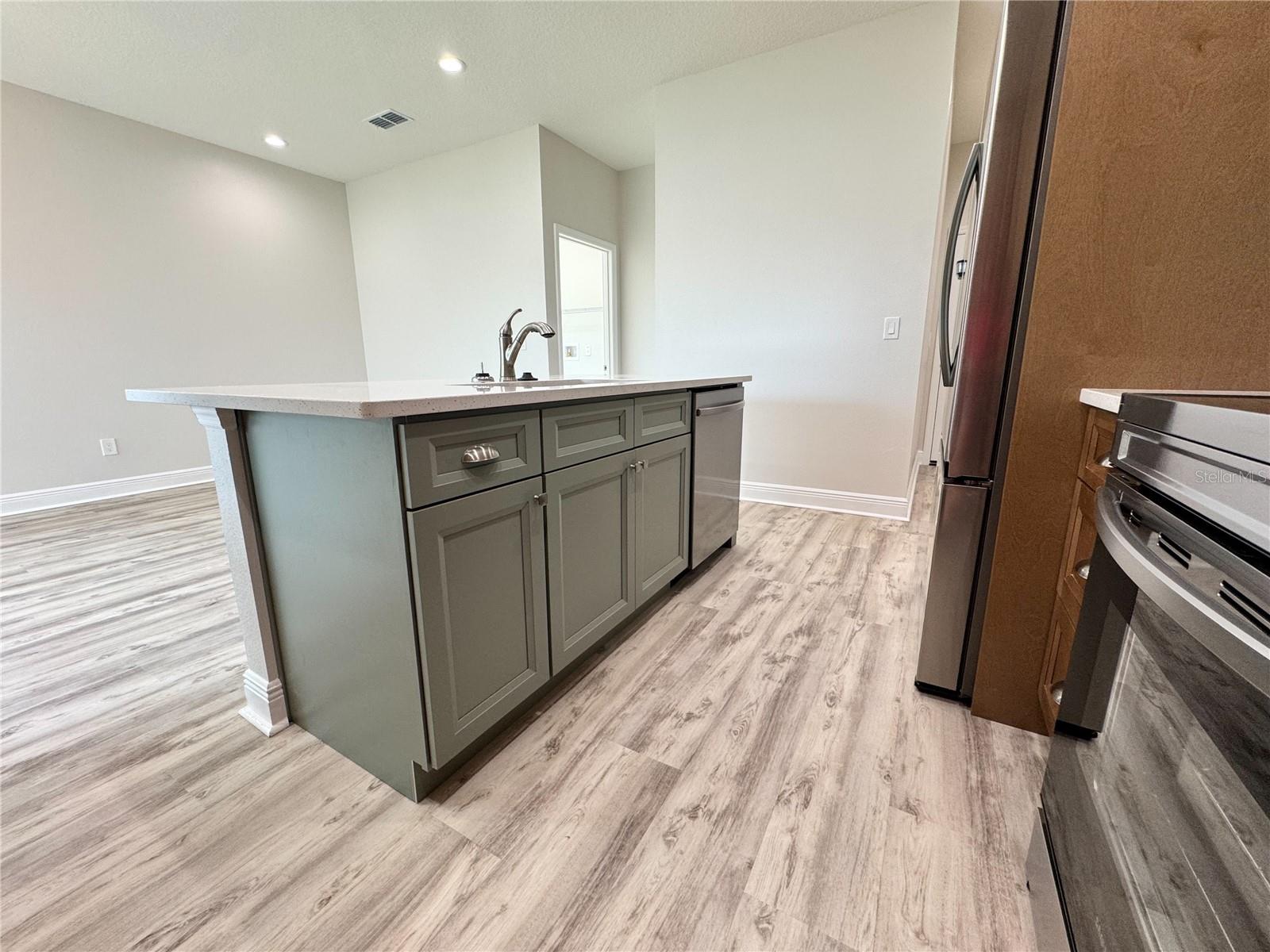 Image 19 of 56 For 13532 14th Street