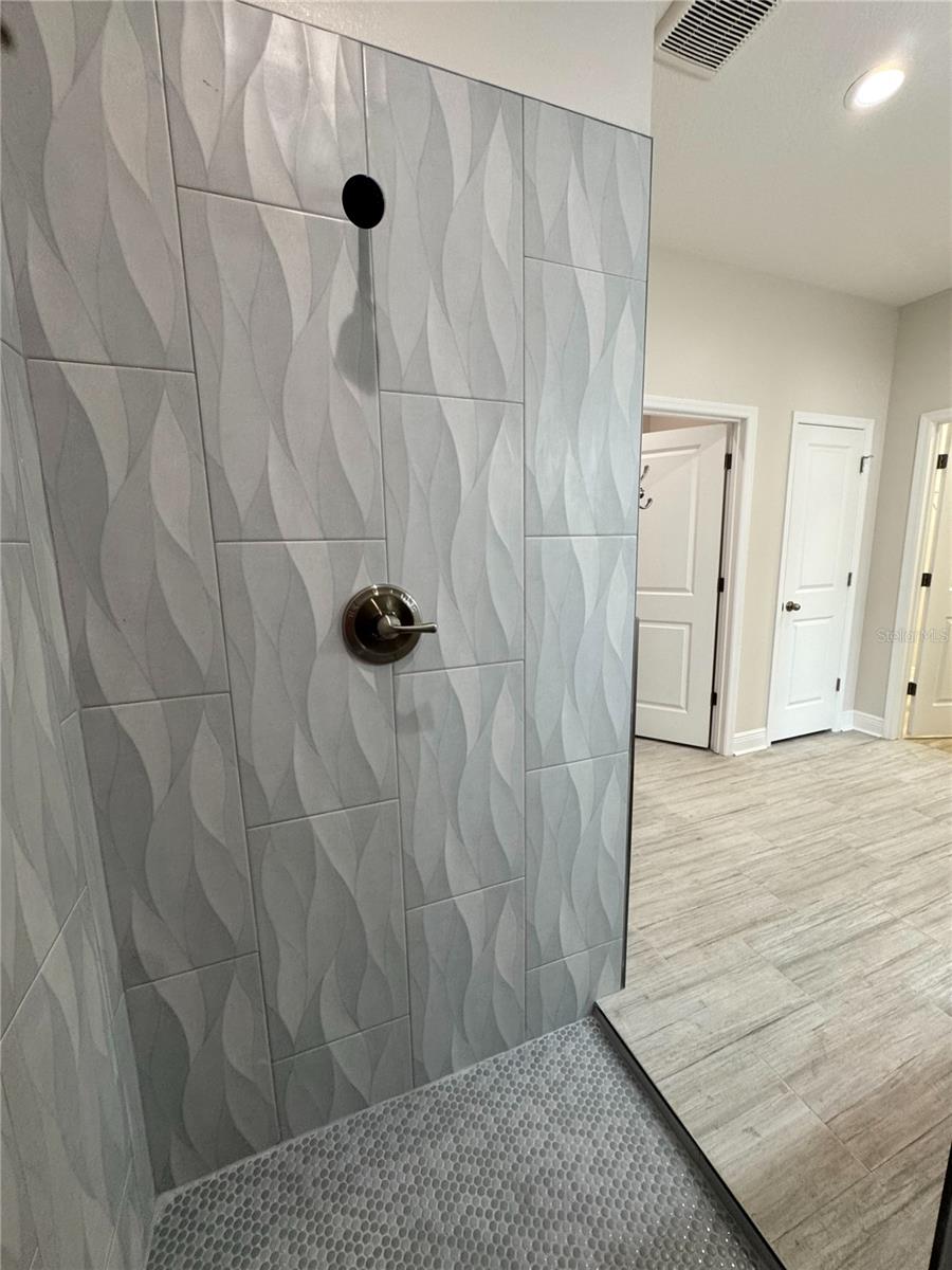 Image 45 of 56 For 13532 14th Street