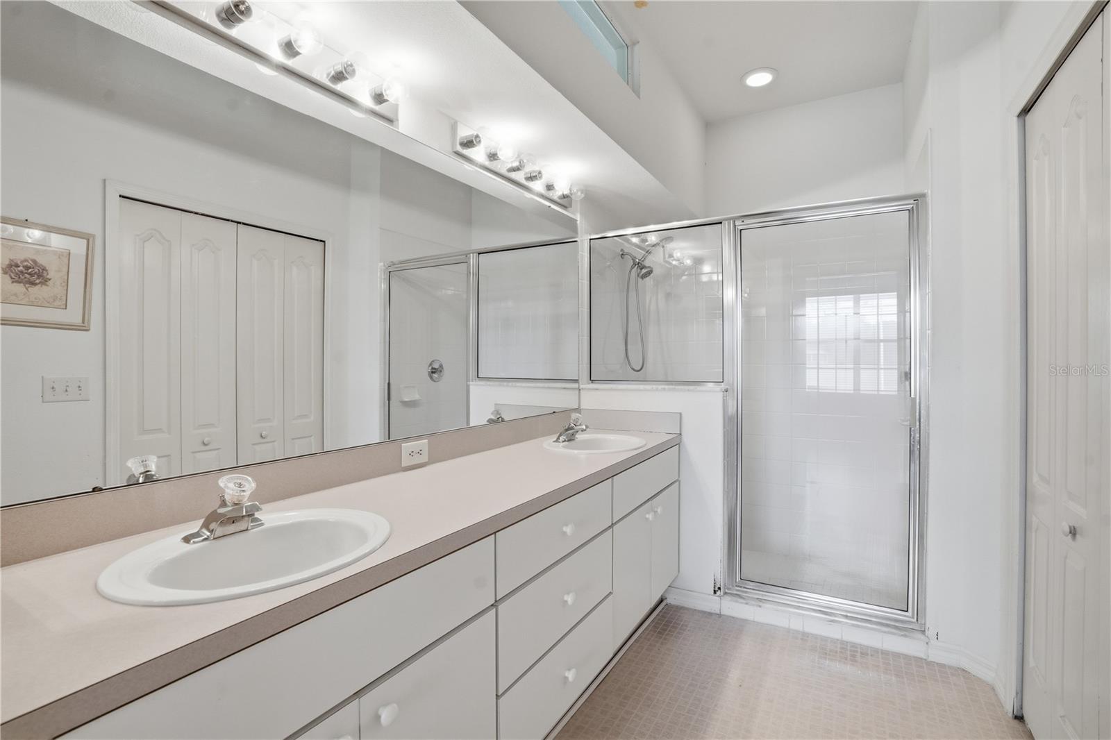 Image 13 of 31 For 19112 White Wing Place