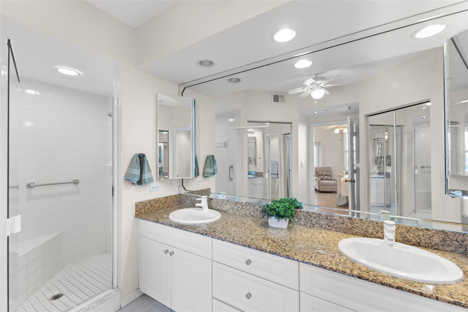 Image 16 of 46 For 6475 Shoreline Drive 5403