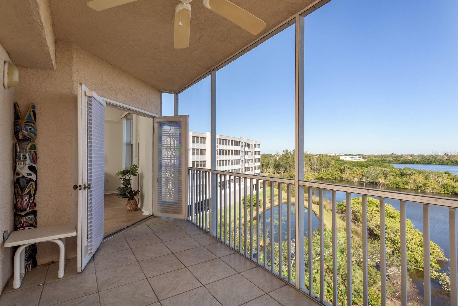 Image 20 of 46 For 6475 Shoreline Drive 5403