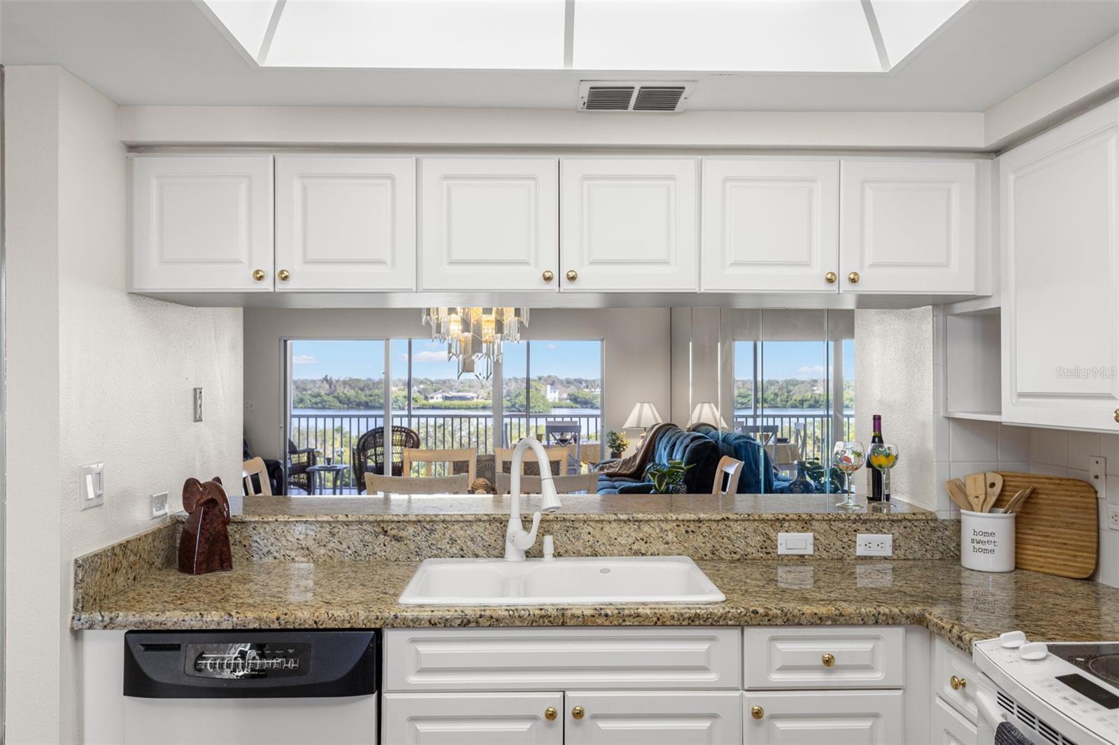 Image 28 of 46 For 6475 Shoreline Drive 5403