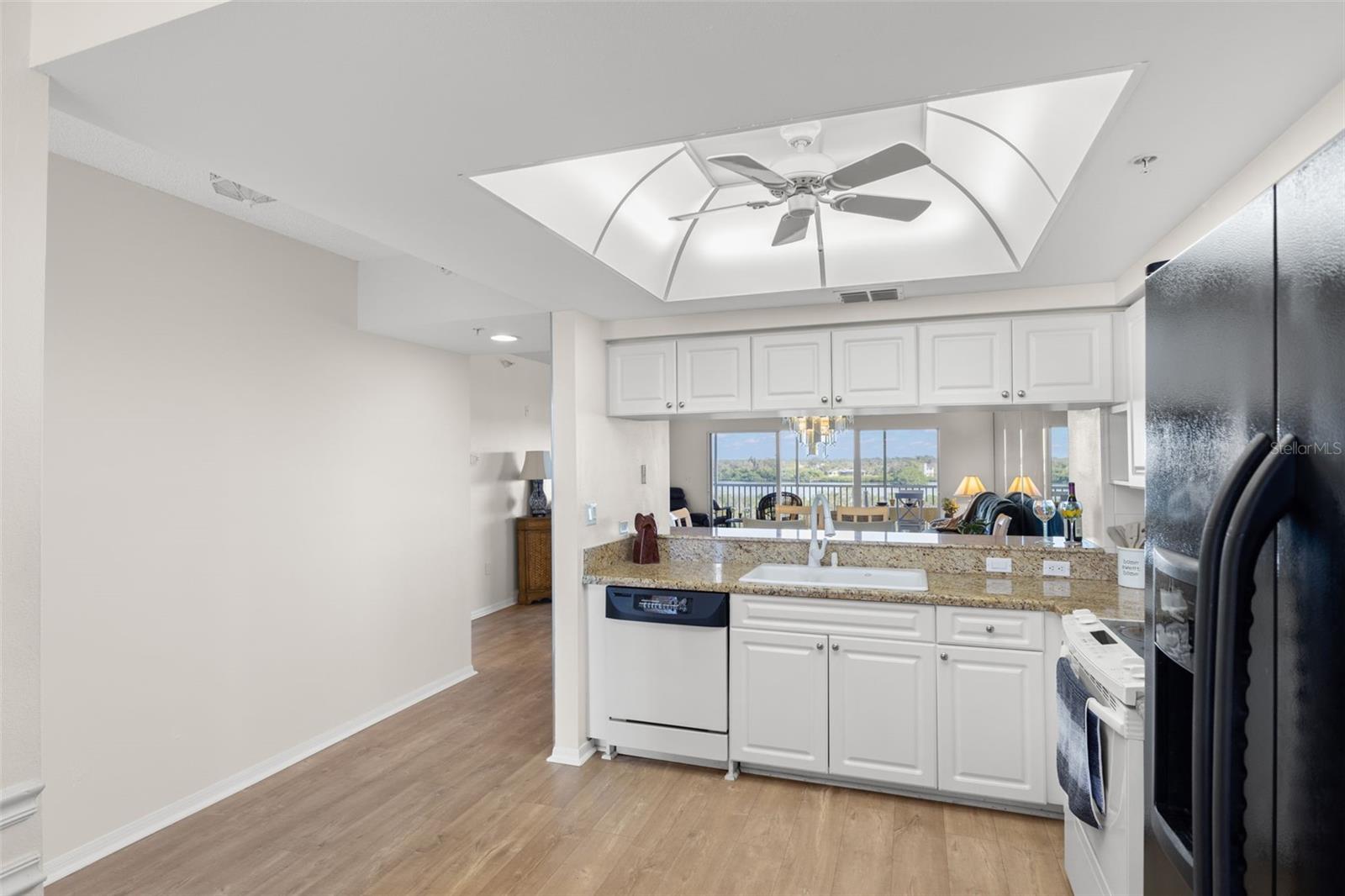 Image 29 of 46 For 6475 Shoreline Drive 5403