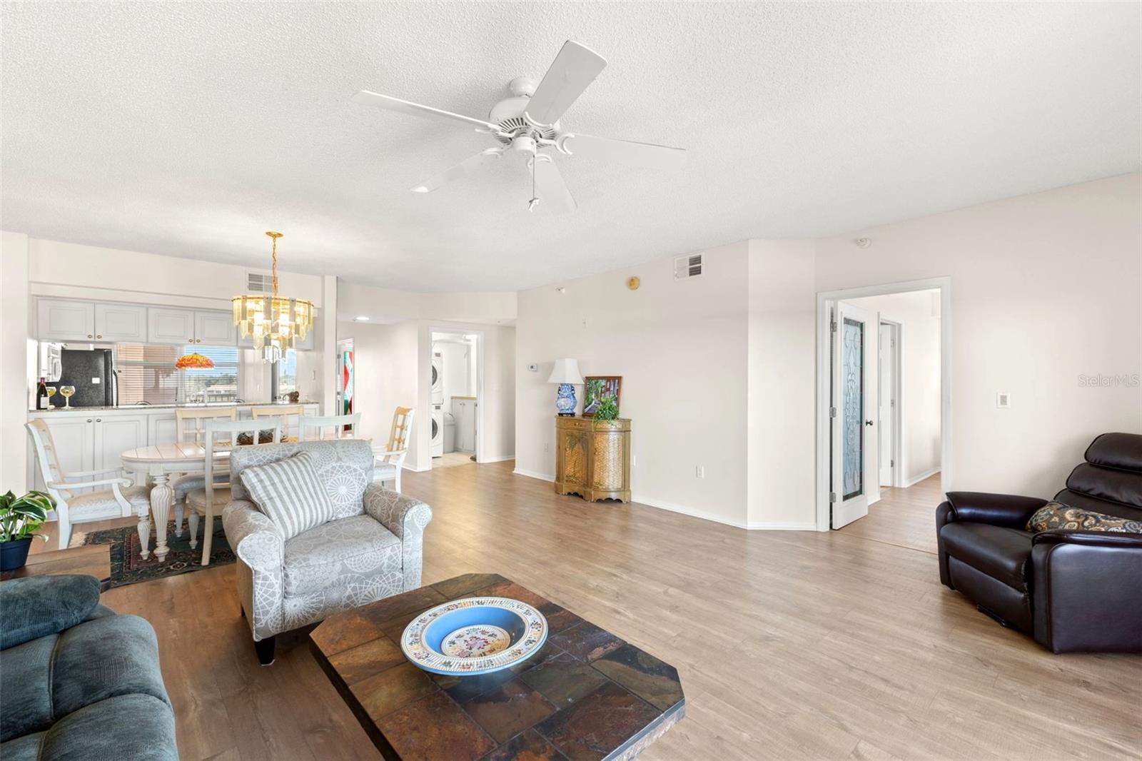 Image 7 of 46 For 6475 Shoreline Drive 5403