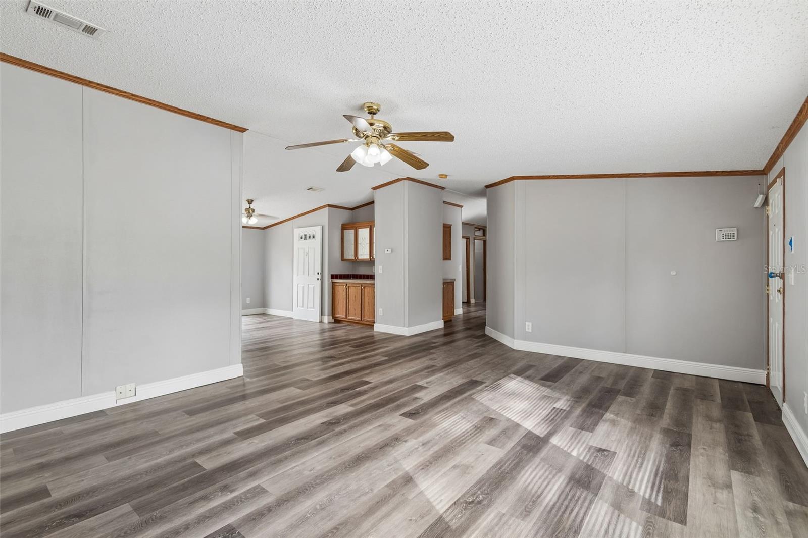 Image 11 of 42 For 18427 Moorhaven Drive