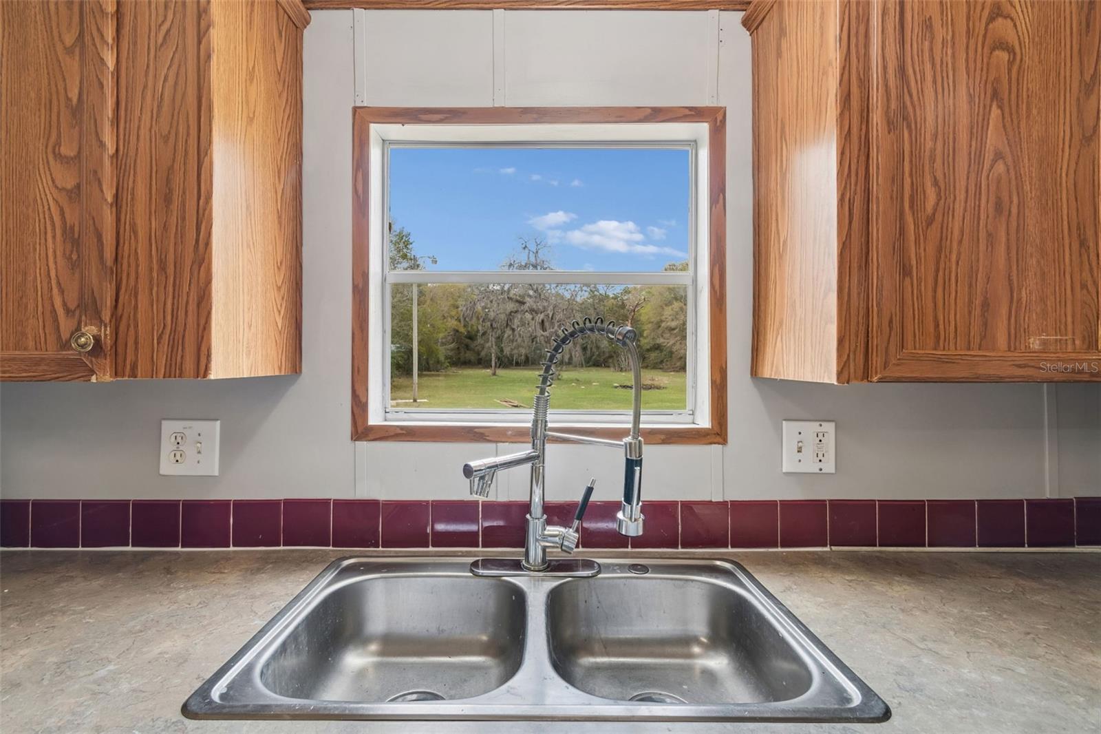 Image 19 of 42 For 18427 Moorhaven Drive