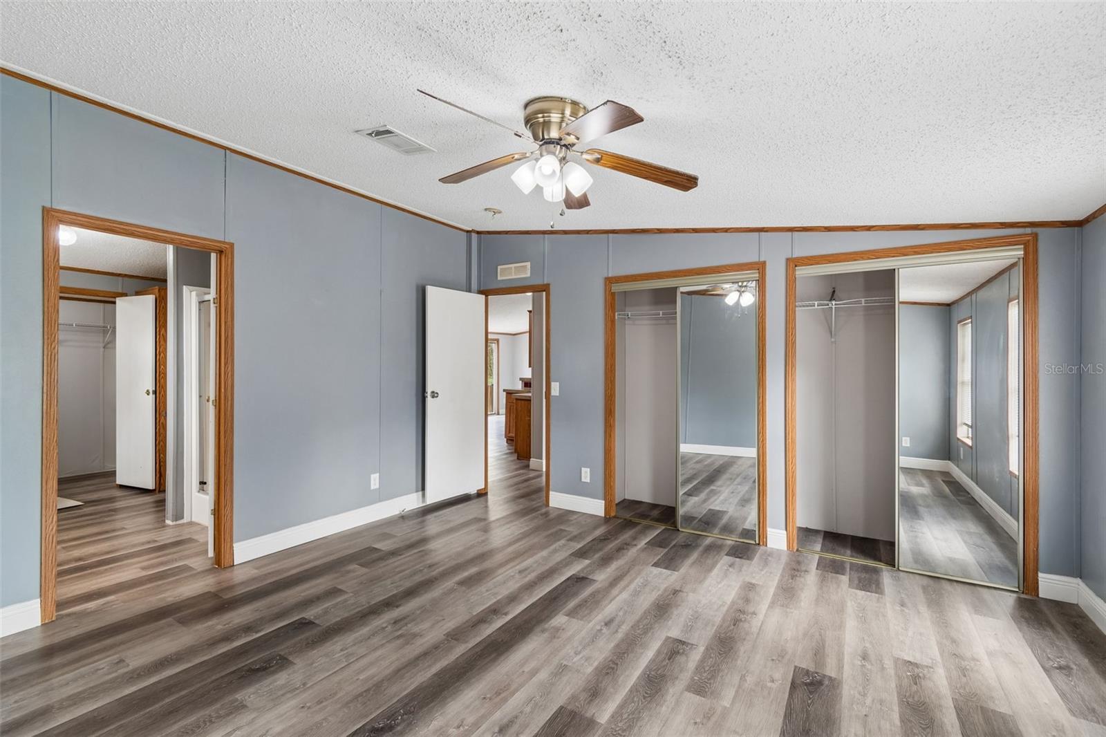 Image 21 of 42 For 18427 Moorhaven Drive