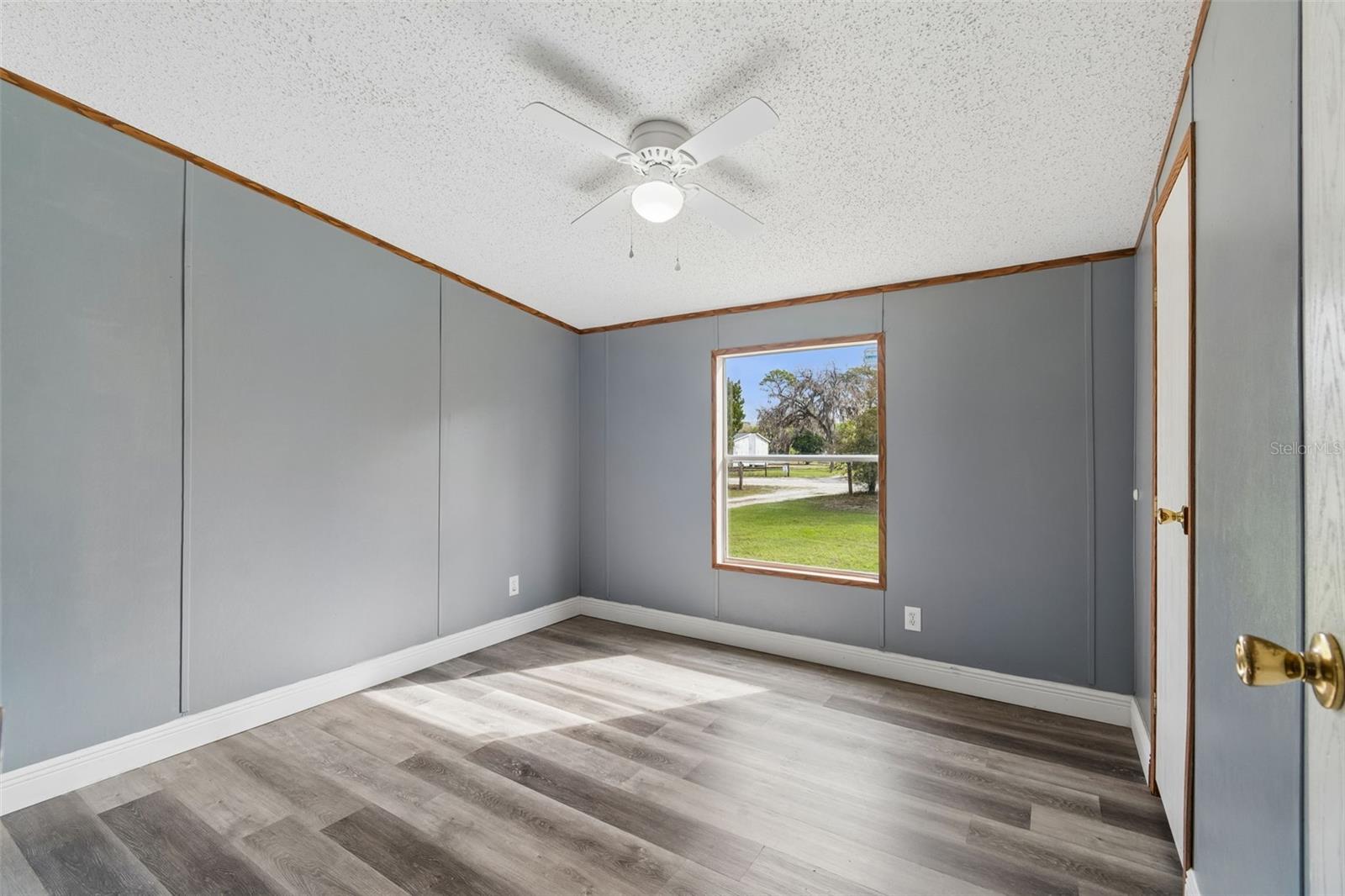 Image 28 of 42 For 18427 Moorhaven Drive