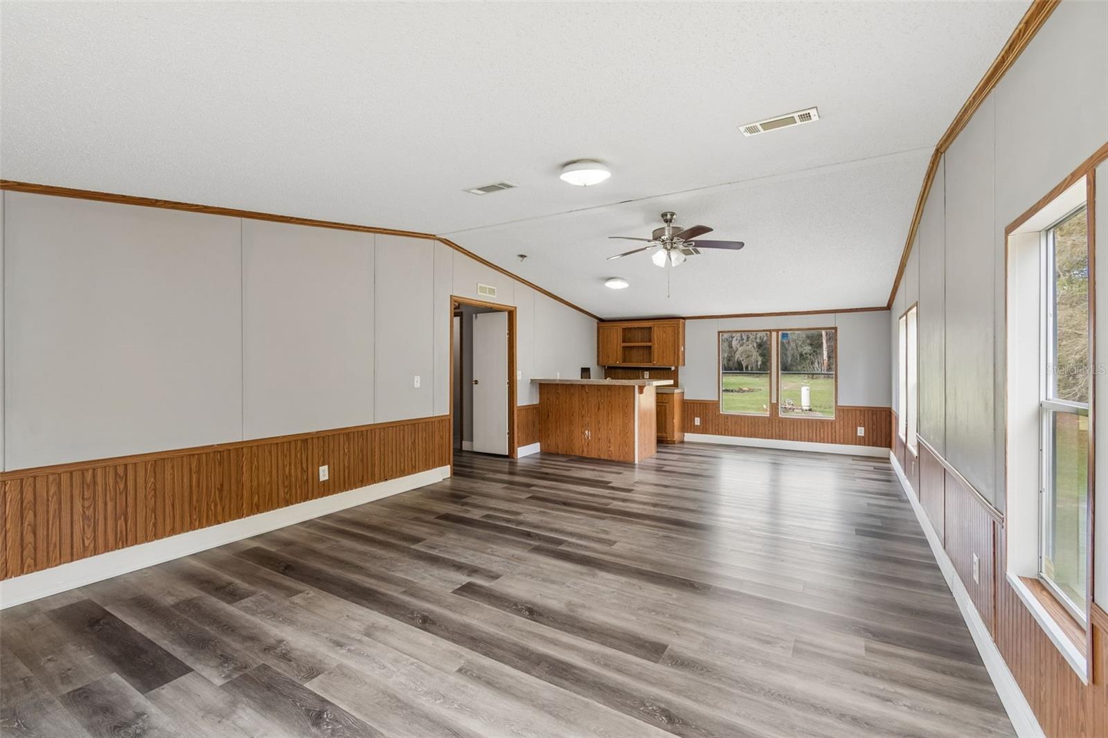 Image 5 of 42 For 18427 Moorhaven Drive