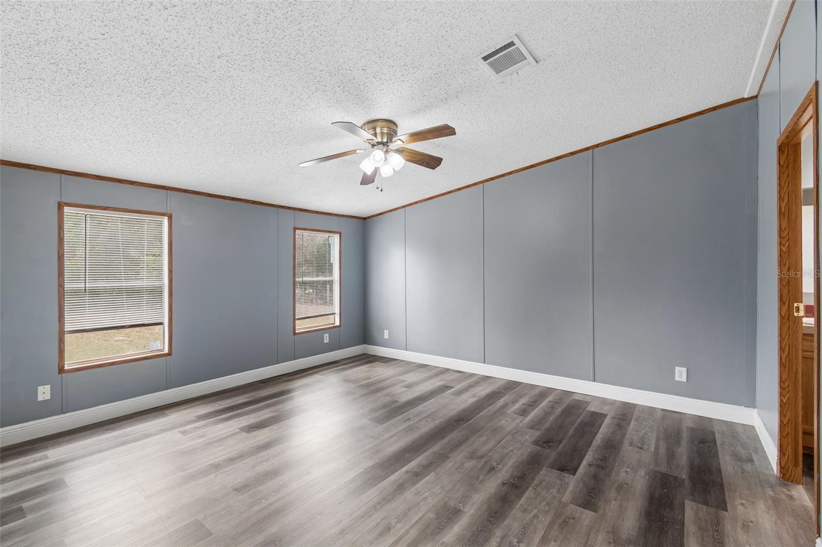 Image 7 of 42 For 18427 Moorhaven Drive