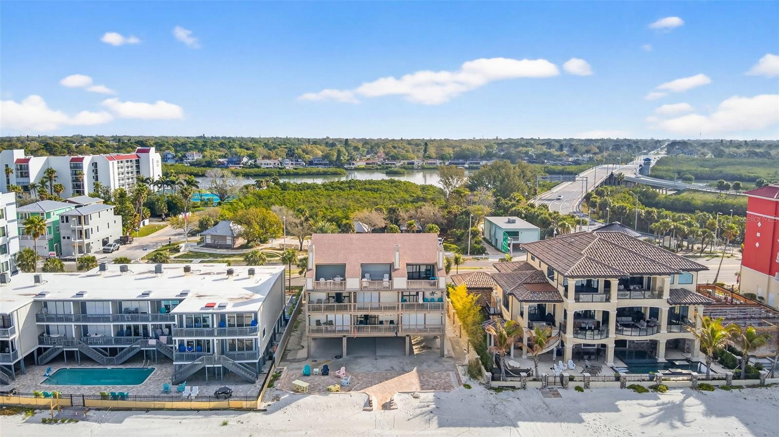 Image 25 of 39 For 19010 Gulf Boulevard 101