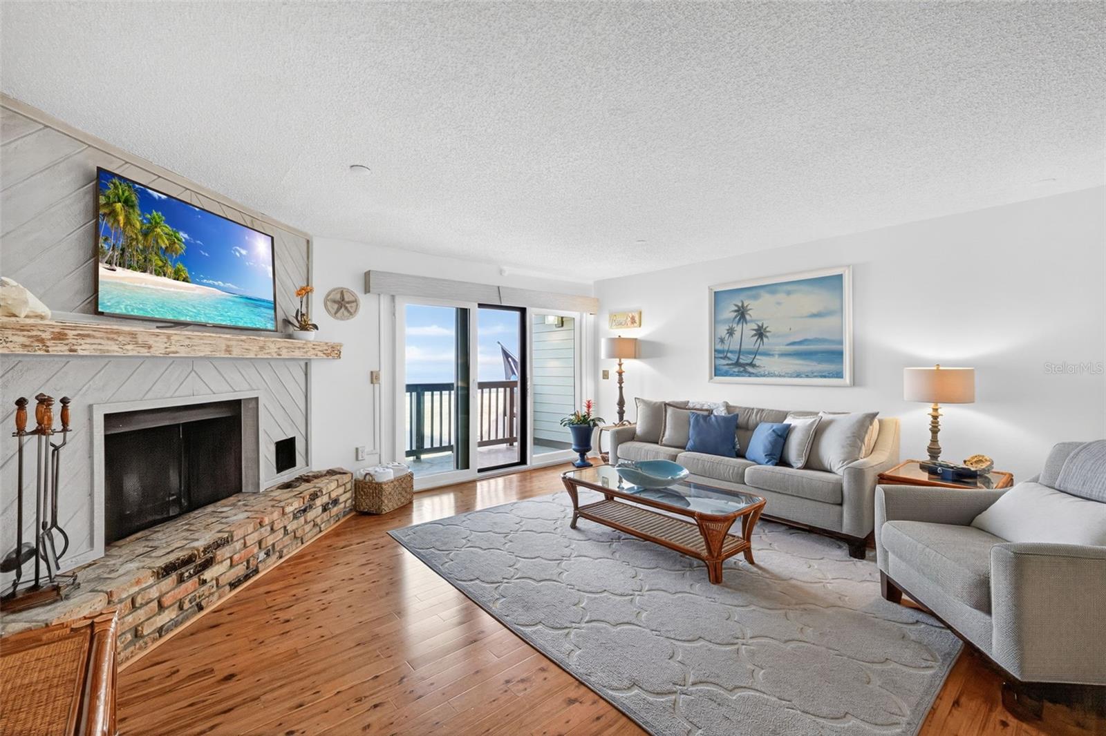 Image 5 of 39 For 19010 Gulf Boulevard 101