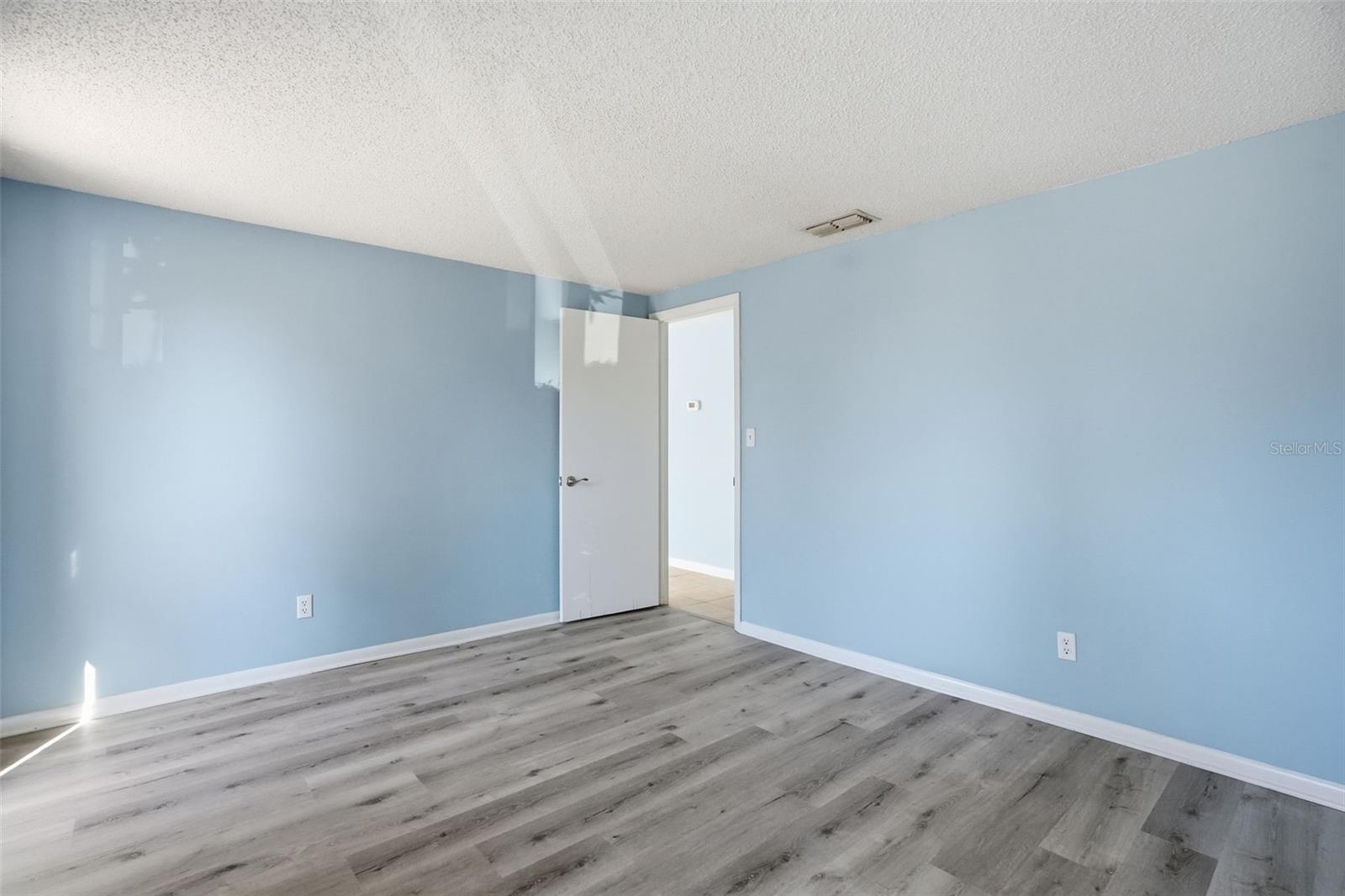 Image 21 of 41 For 7427 Fireside Drive