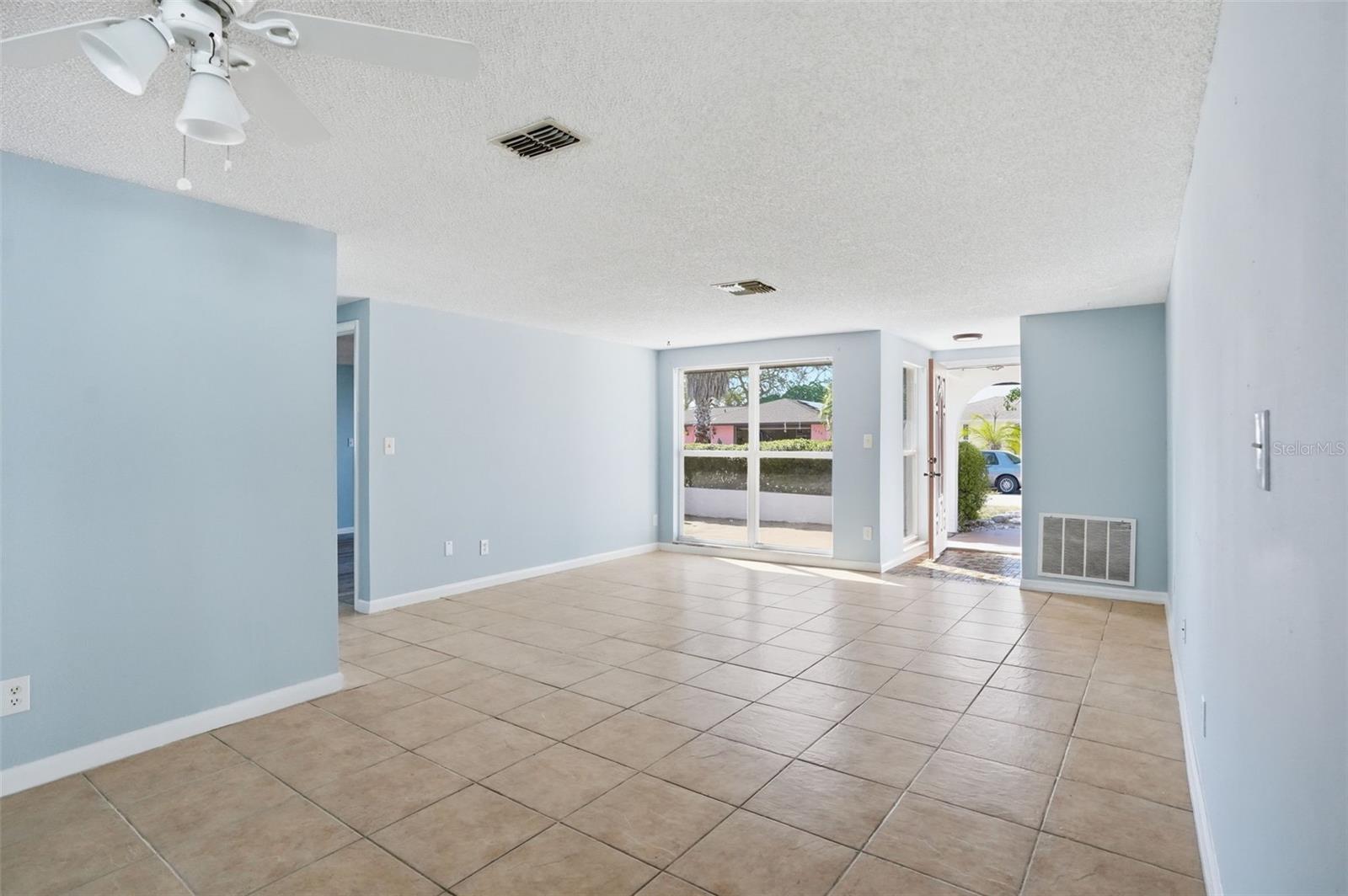 Image 7 of 41 For 7427 Fireside Drive