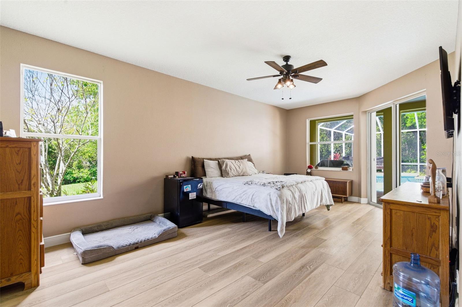 Image 14 of 50 For 8817 Wavyedge Court