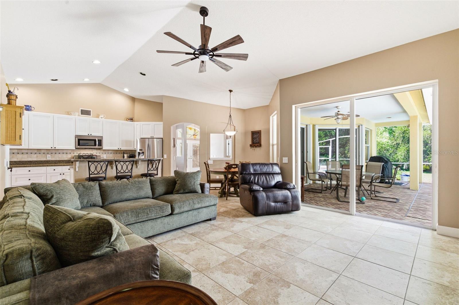 Image 23 of 50 For 8817 Wavyedge Court