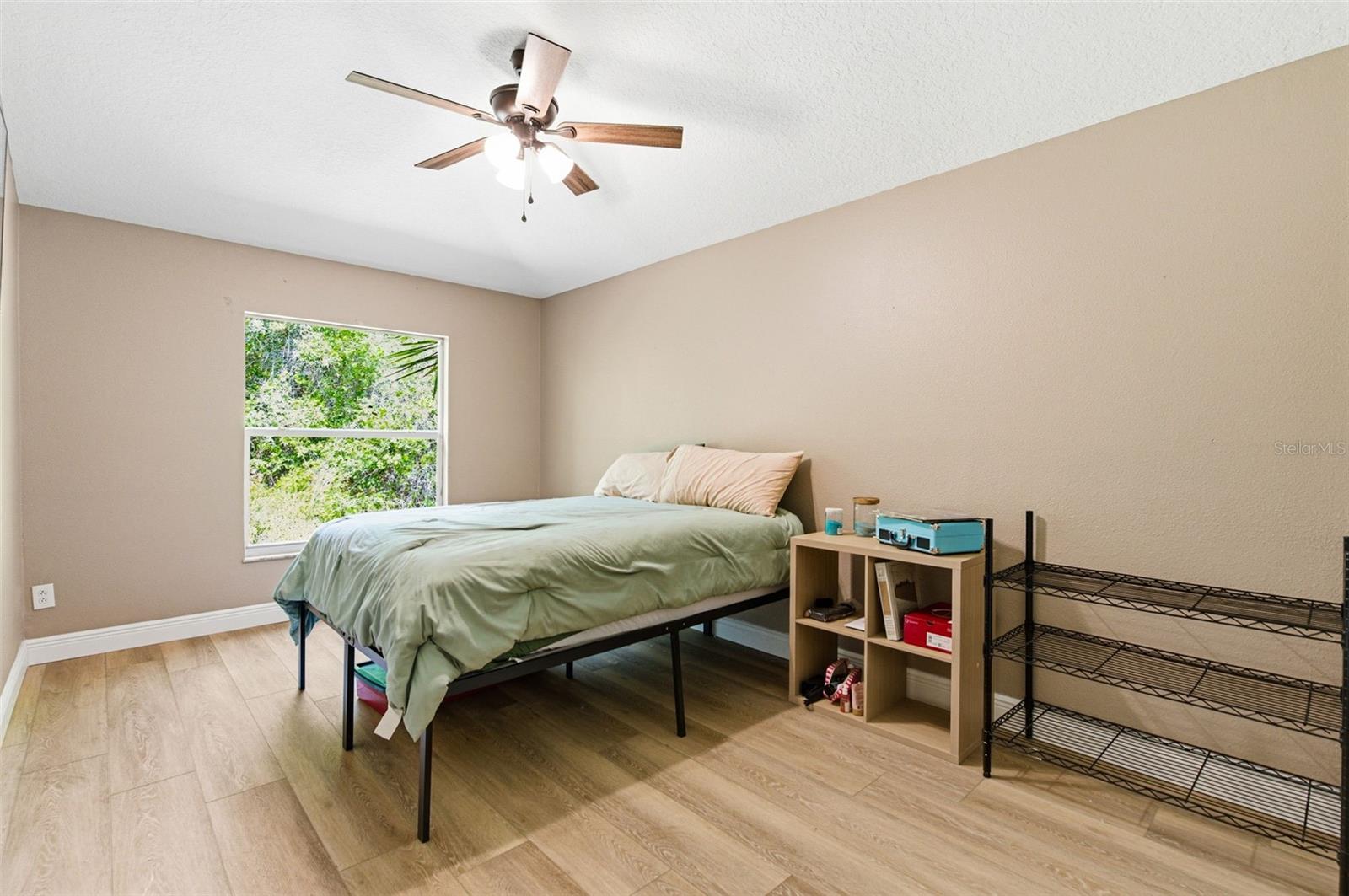 Image 30 of 50 For 8817 Wavyedge Court