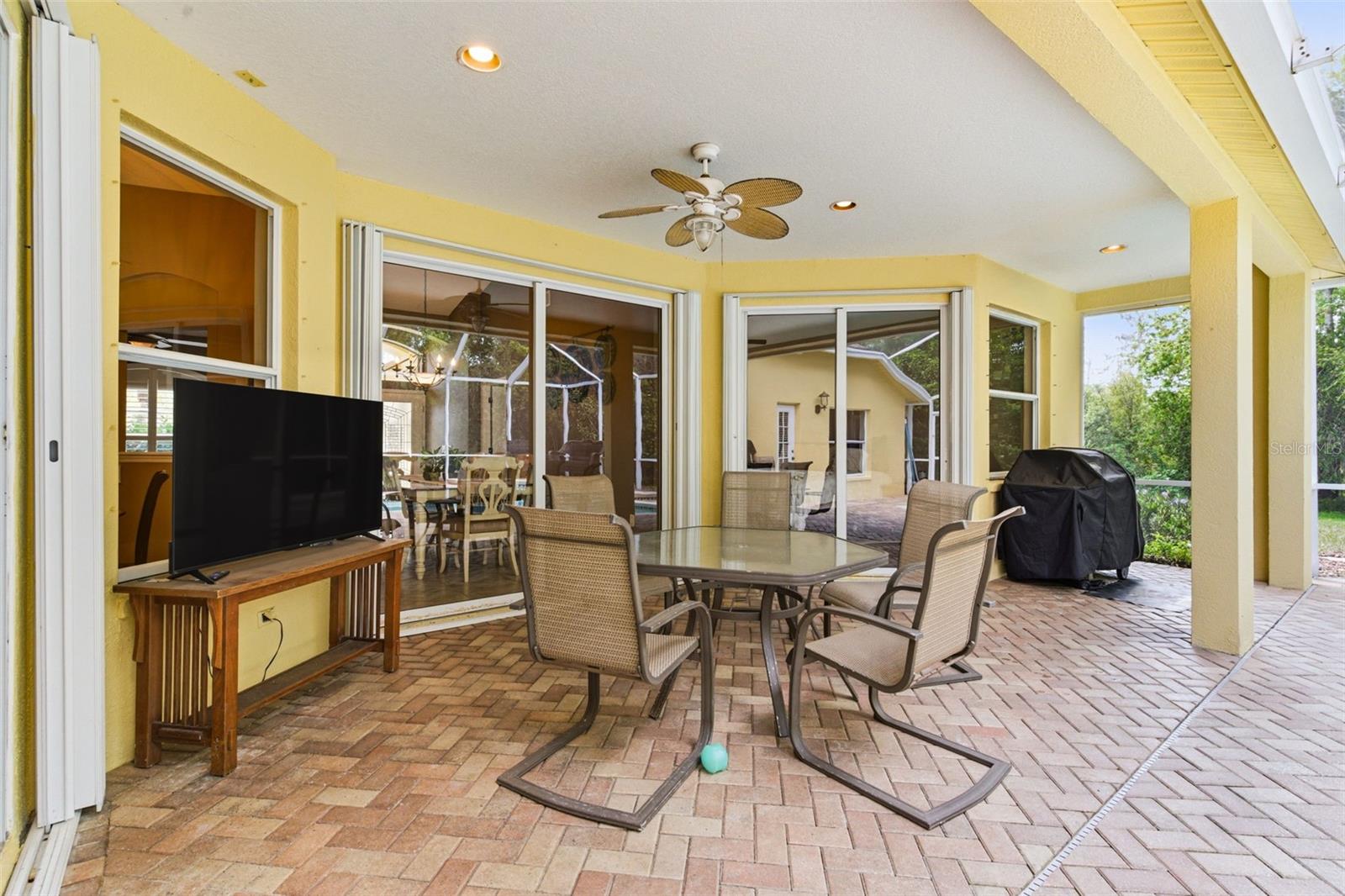 Image 34 of 50 For 8817 Wavyedge Court