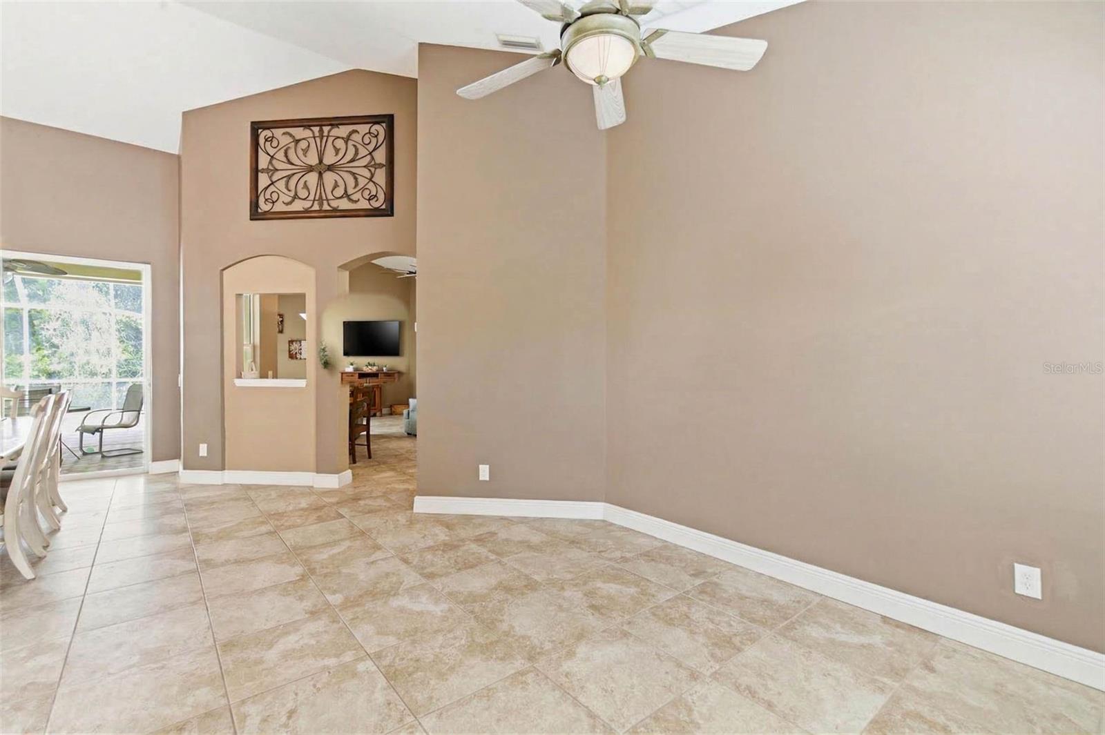 Image 9 of 50 For 8817 Wavyedge Court