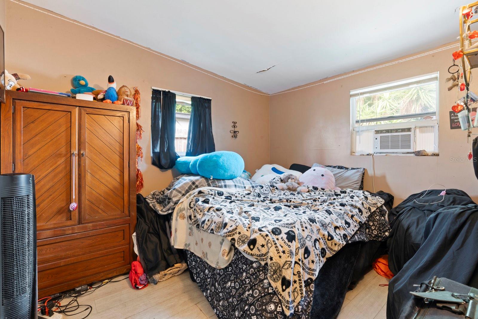 Image 13 of 30 For 10549 112th Avenue