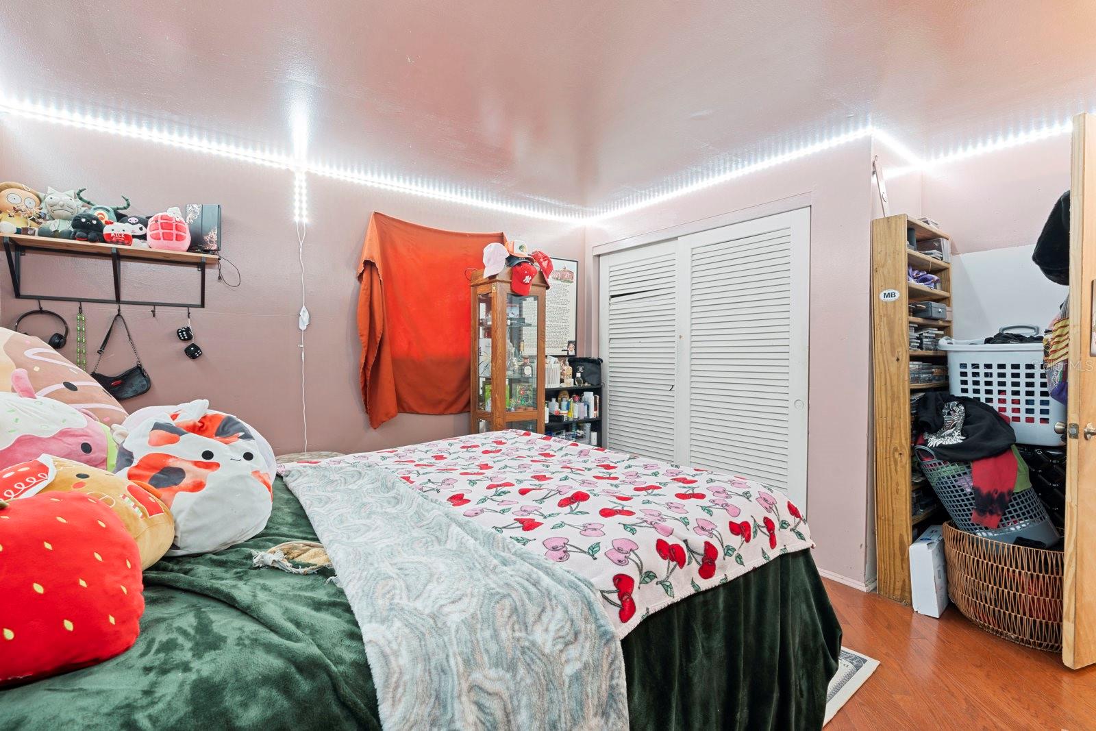 Image 15 of 30 For 10549 112th Avenue