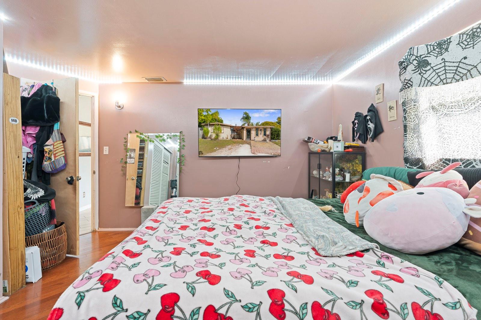 Image 16 of 30 For 10549 112th Avenue