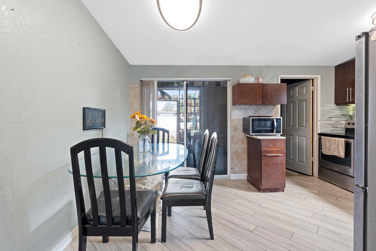 Image 17 of 30 For 10549 112th Avenue