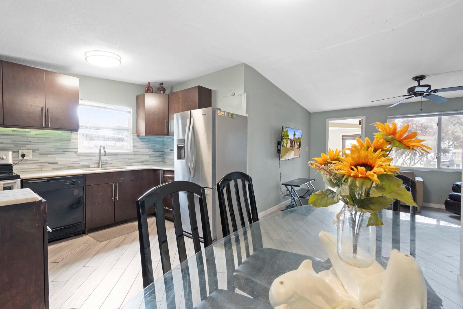 Image 19 of 30 For 10549 112th Avenue