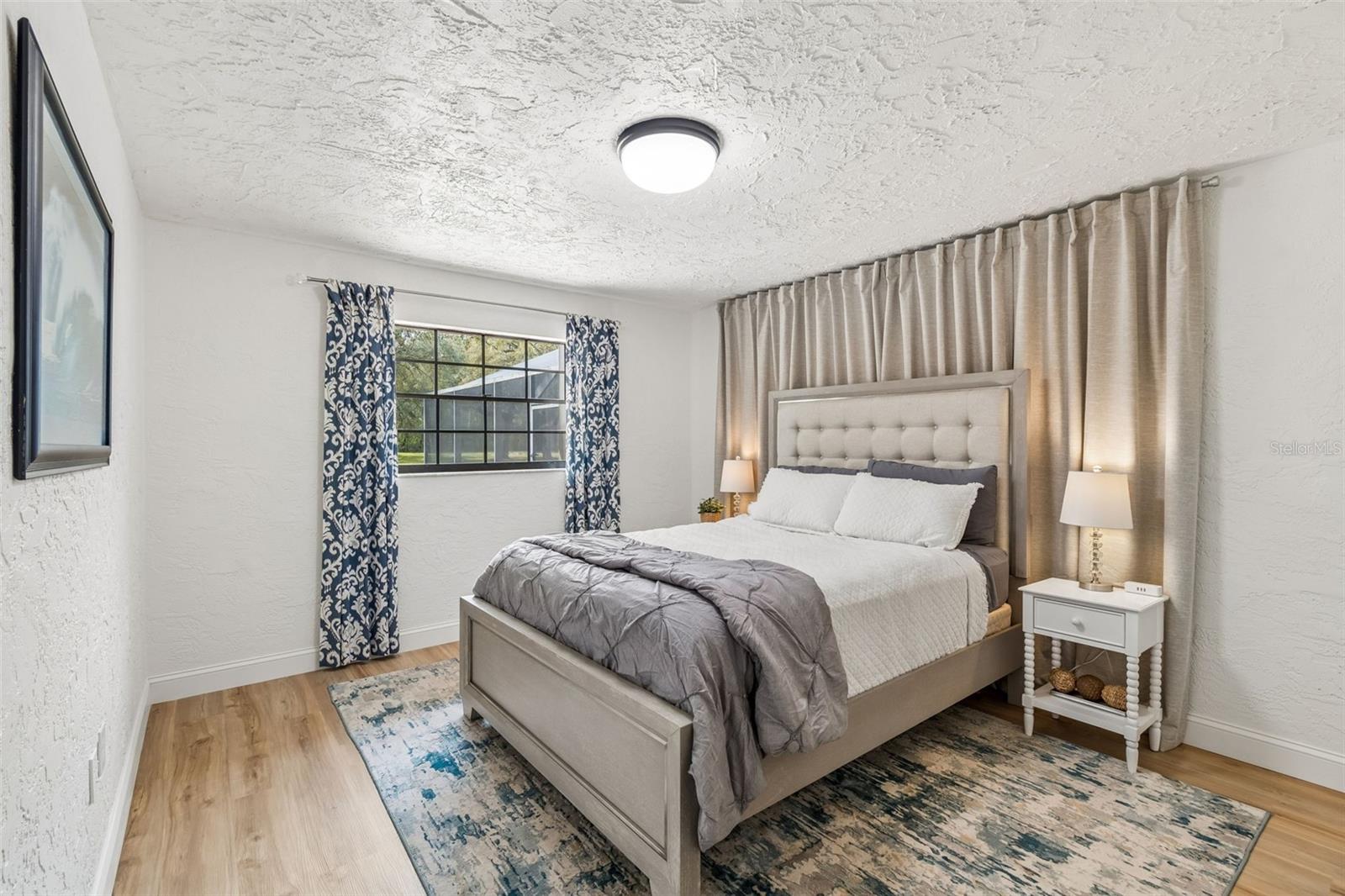 Listing photo id 53 for 13402 Peace Boulevard