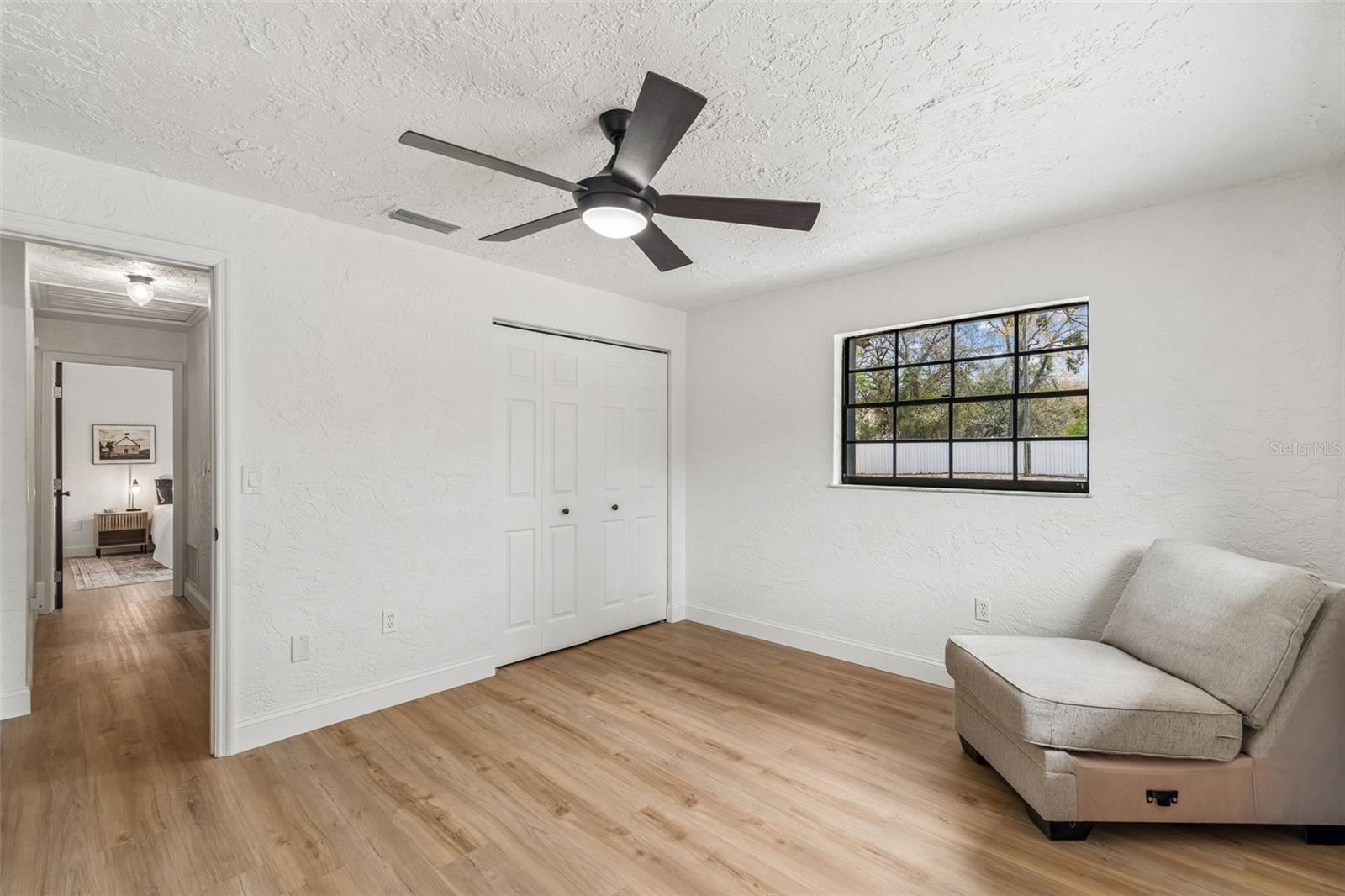 Listing photo id 56 for 13402 Peace Boulevard