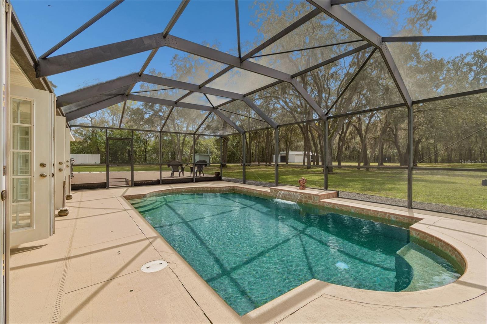 Listing photo id 59 for 13402 Peace Boulevard