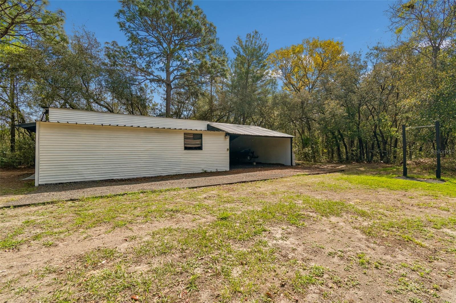 Listing photo id 69 for 13402 Peace Boulevard