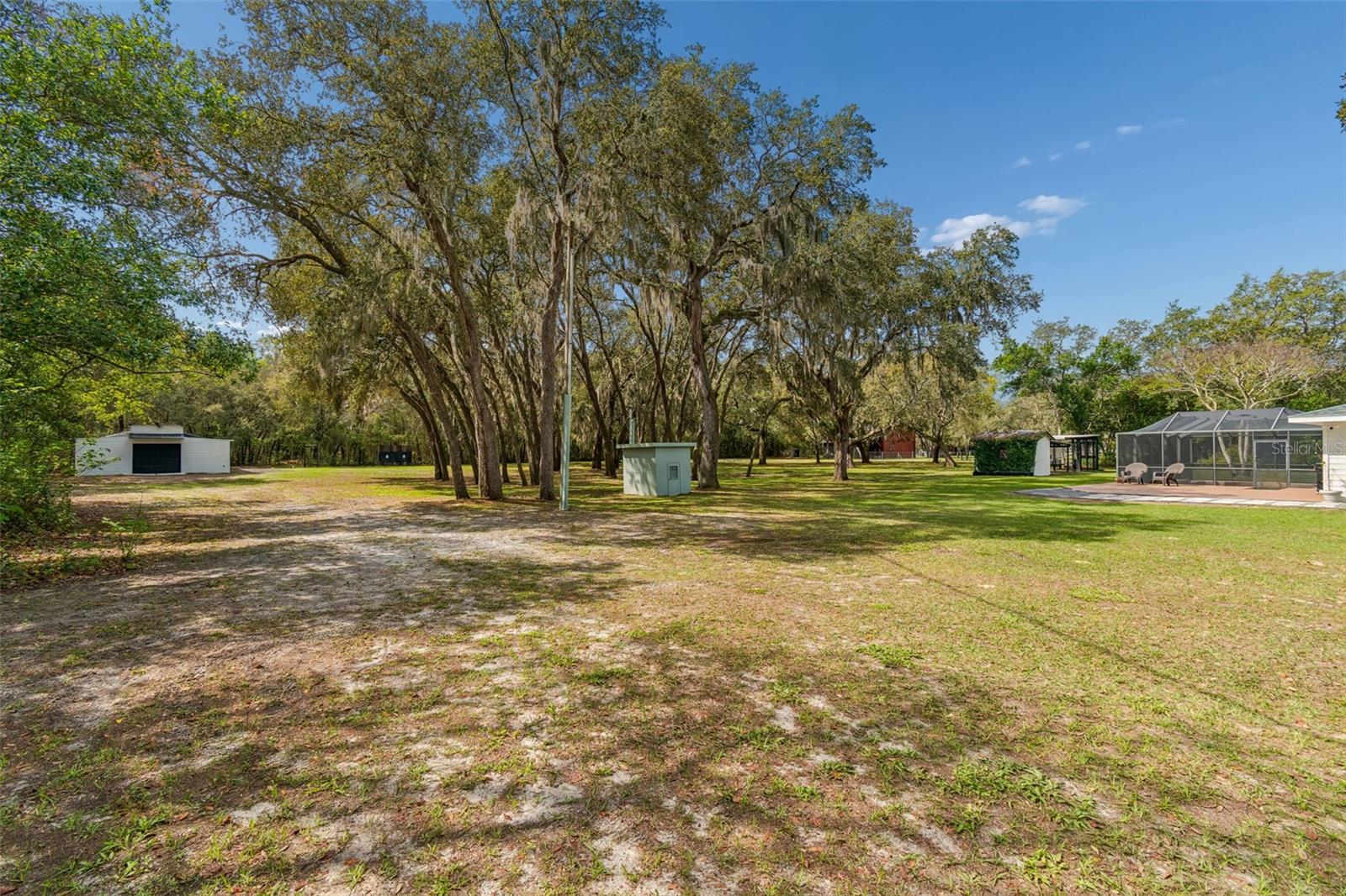 Listing photo id 72 for 13402 Peace Boulevard