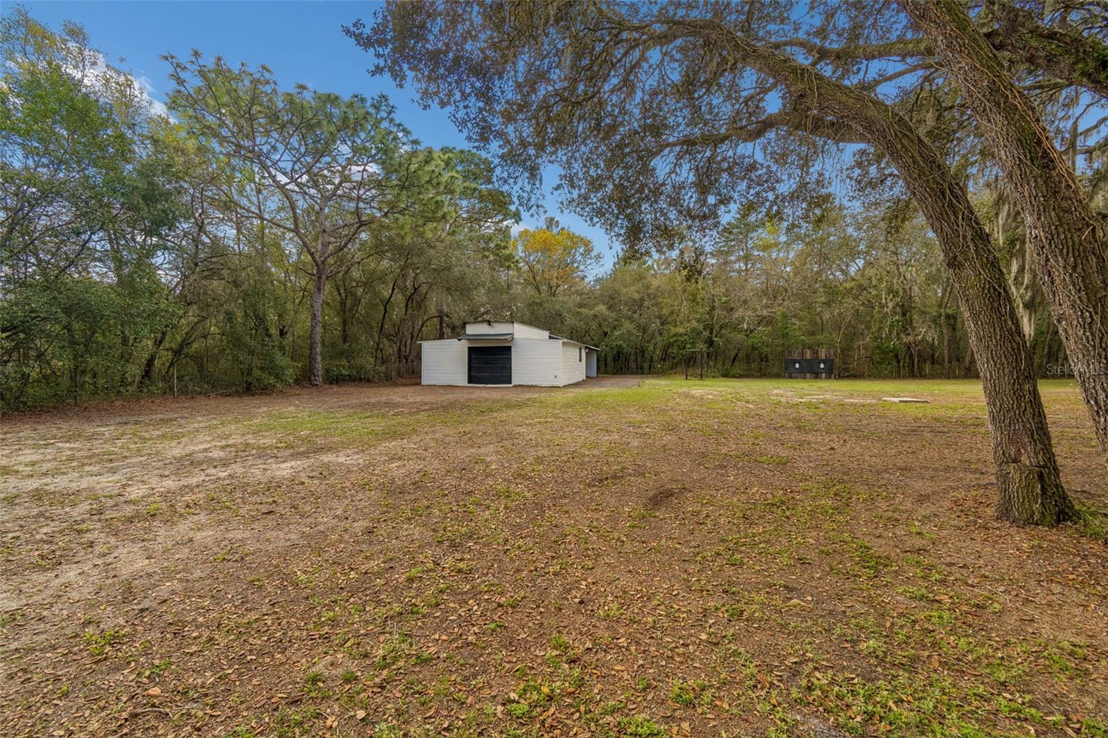 Listing photo id 76 for 13402 Peace Boulevard