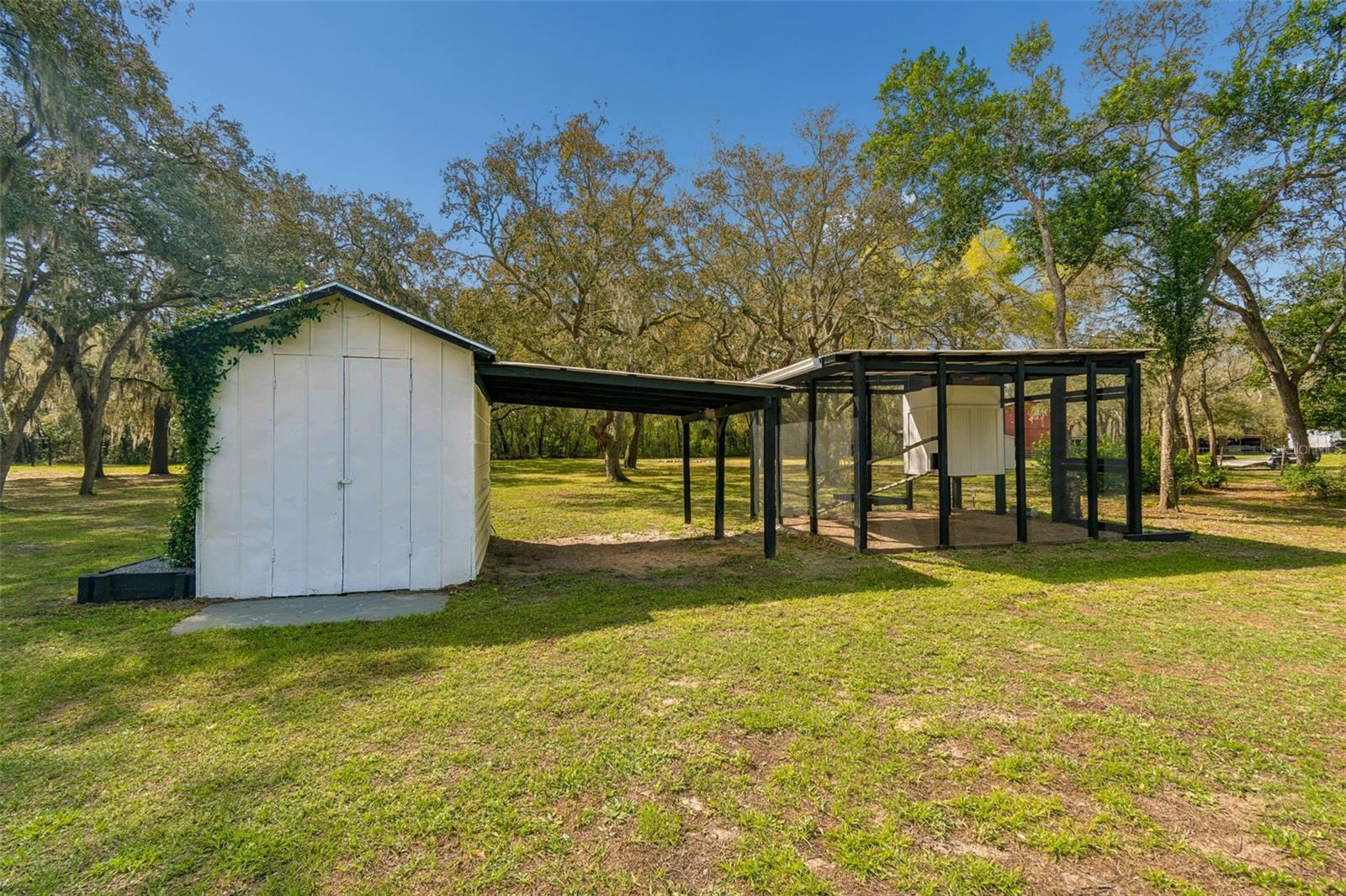 Listing photo id 82 for 13402 Peace Boulevard
