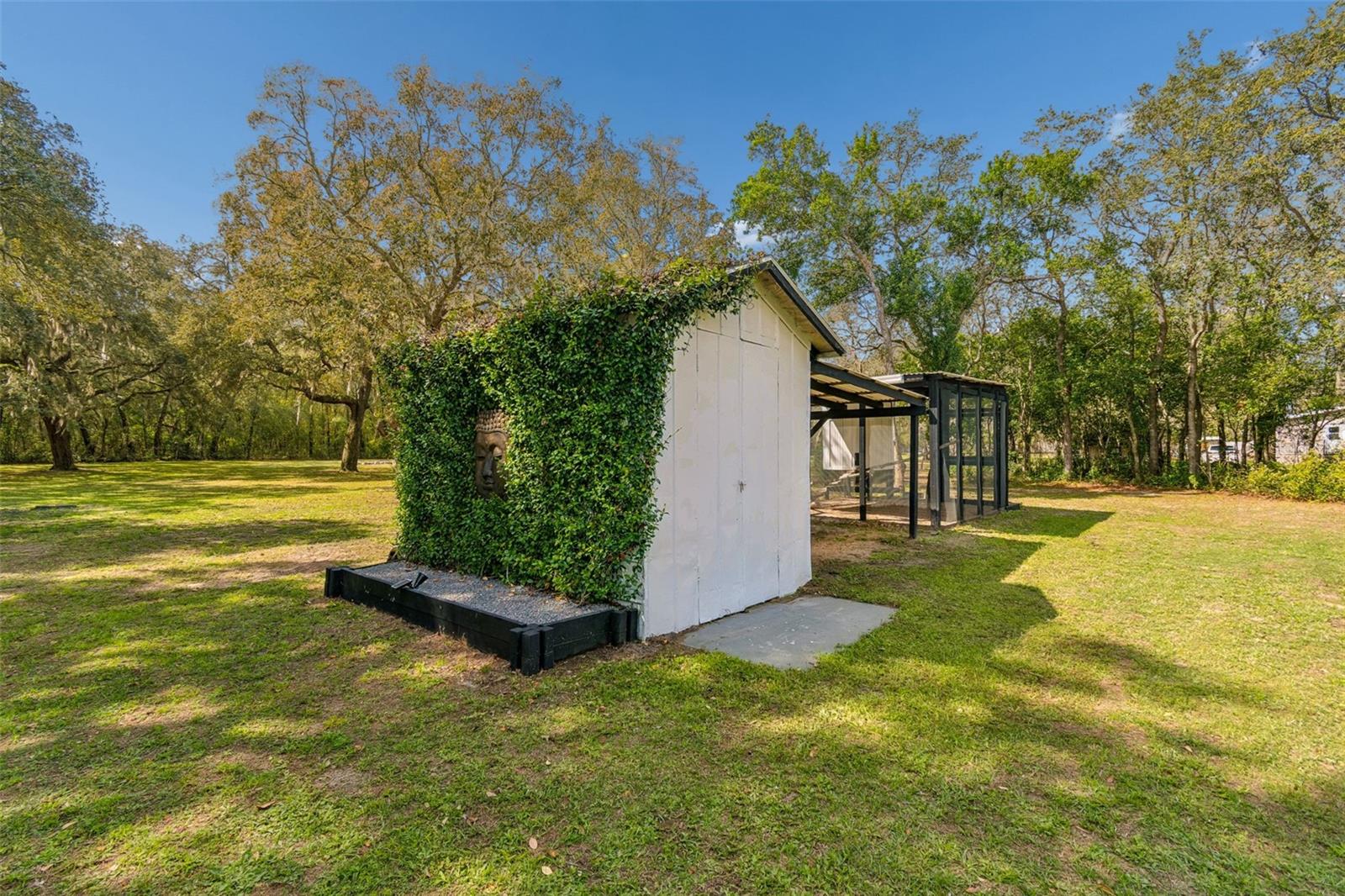 Listing photo id 83 for 13402 Peace Boulevard