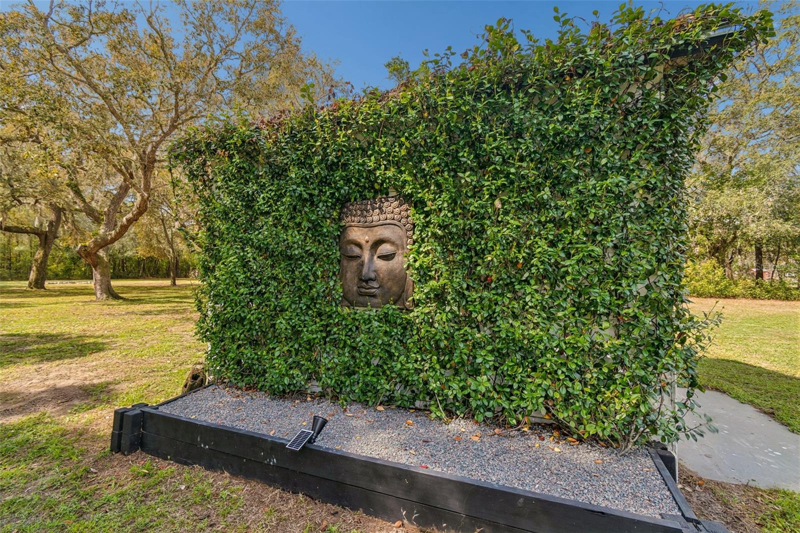 Listing photo id 84 for 13402 Peace Boulevard