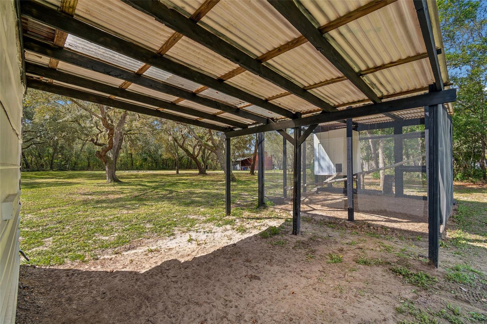 Listing photo id 85 for 13402 Peace Boulevard