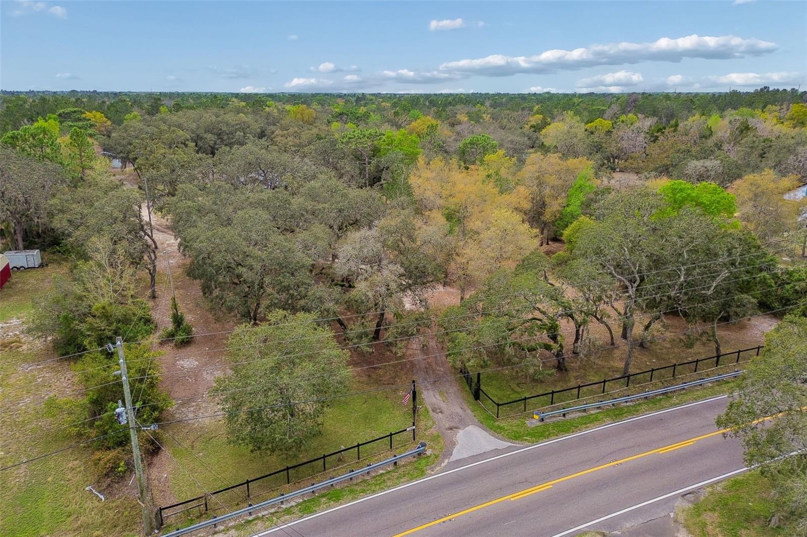 Listing photo id 88 for 13402 Peace Boulevard