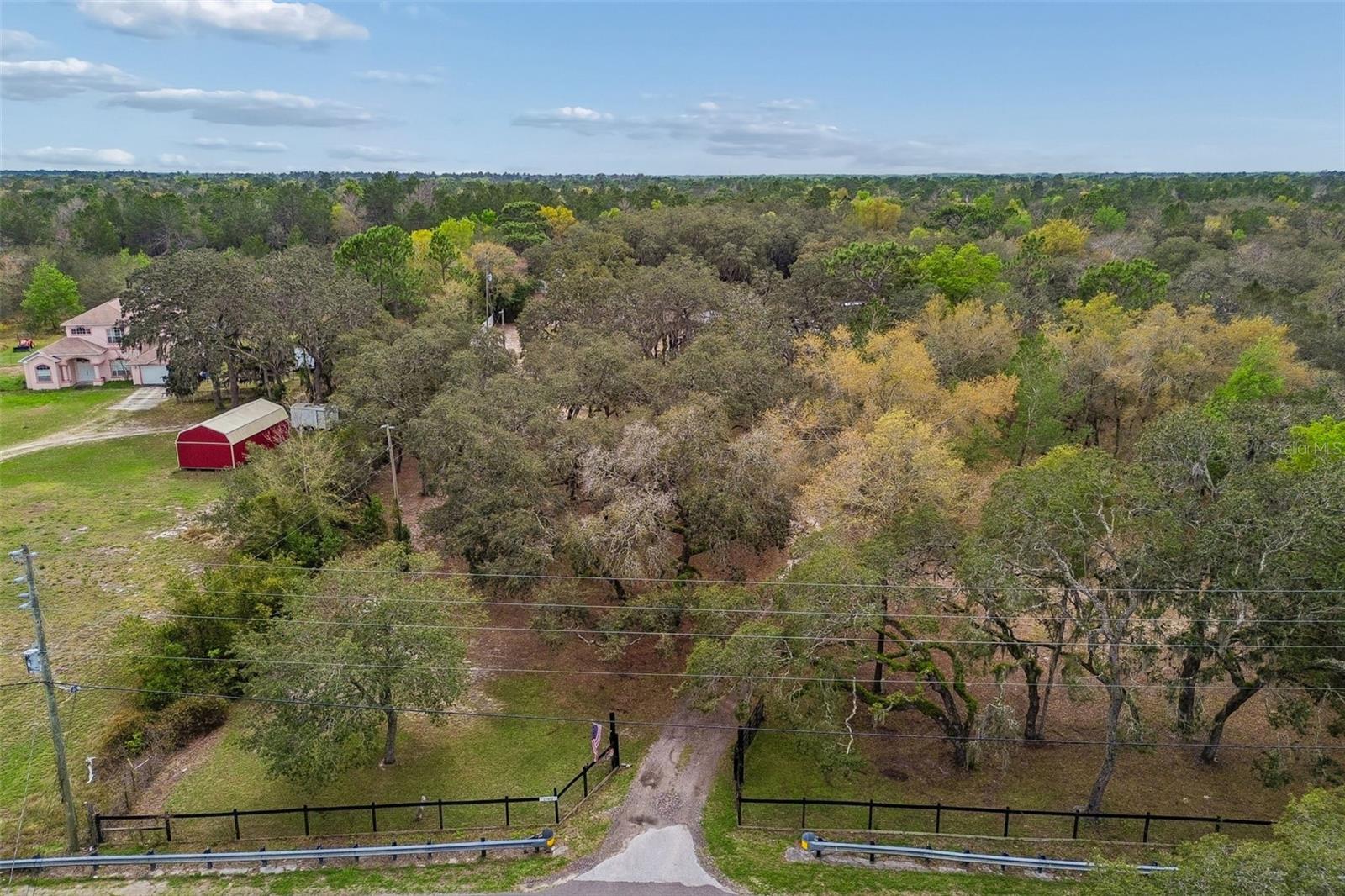 Listing photo id 89 for 13402 Peace Boulevard