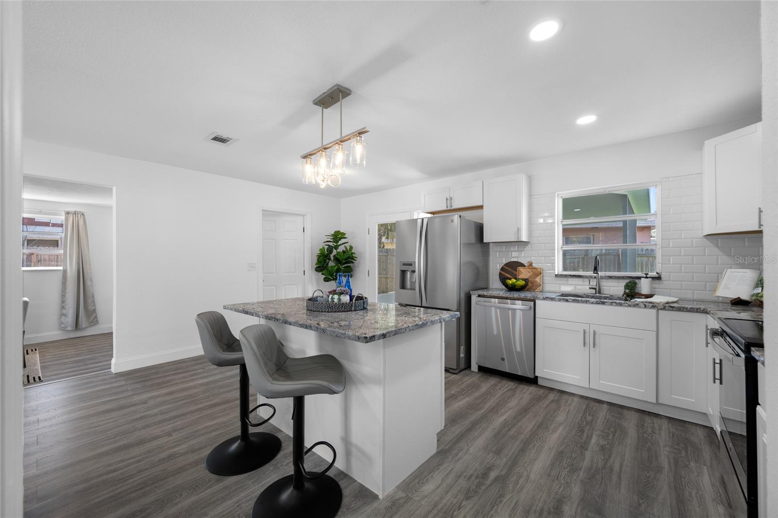 Image 11 of 54 For 4916 Carlyle Road