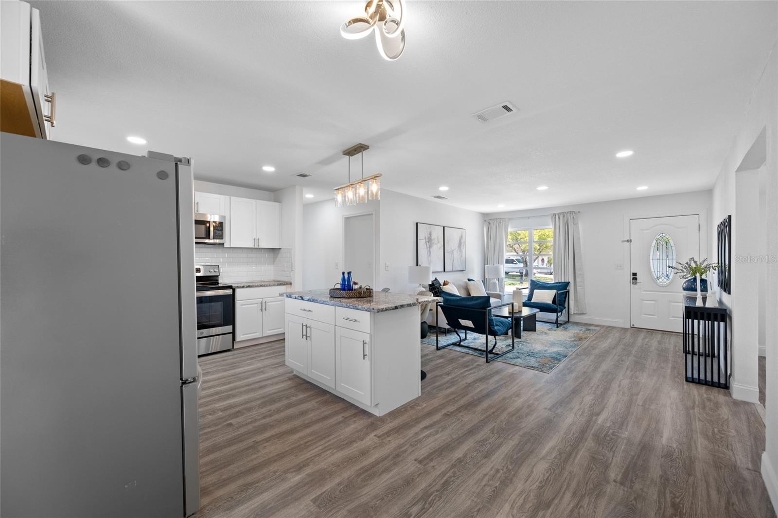 Image 17 of 54 For 4916 Carlyle Road