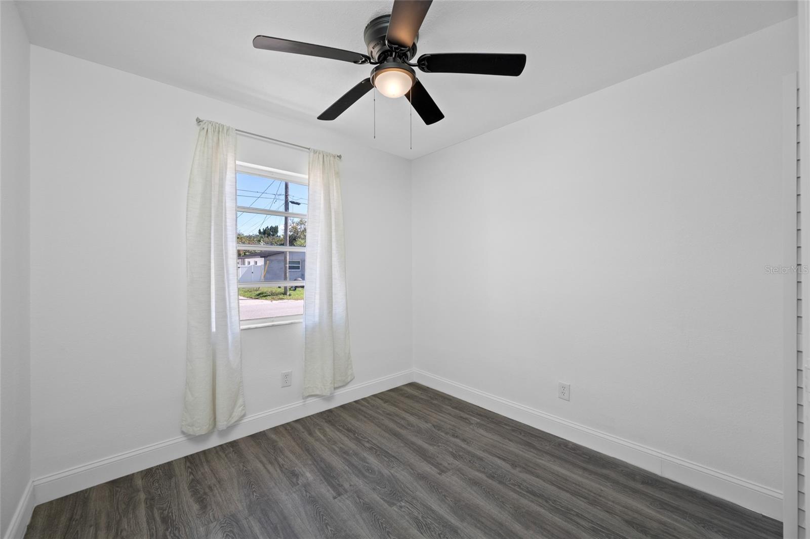 Image 26 of 54 For 4916 Carlyle Road