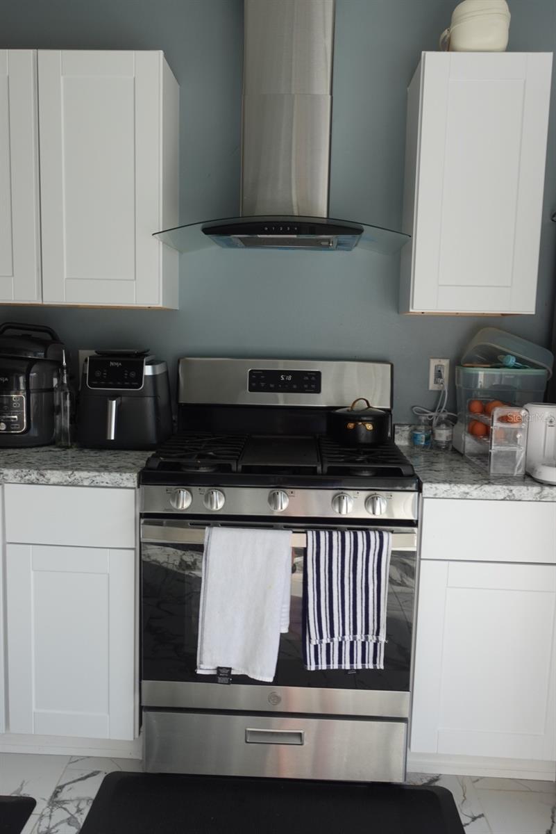 Image 12 of 18 For 6039 White Sails Drive