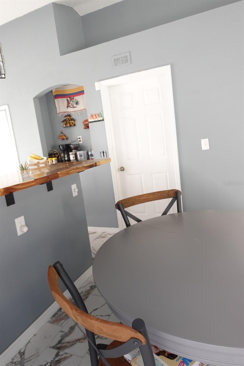 Image 7 of 18 For 6039 White Sails Drive