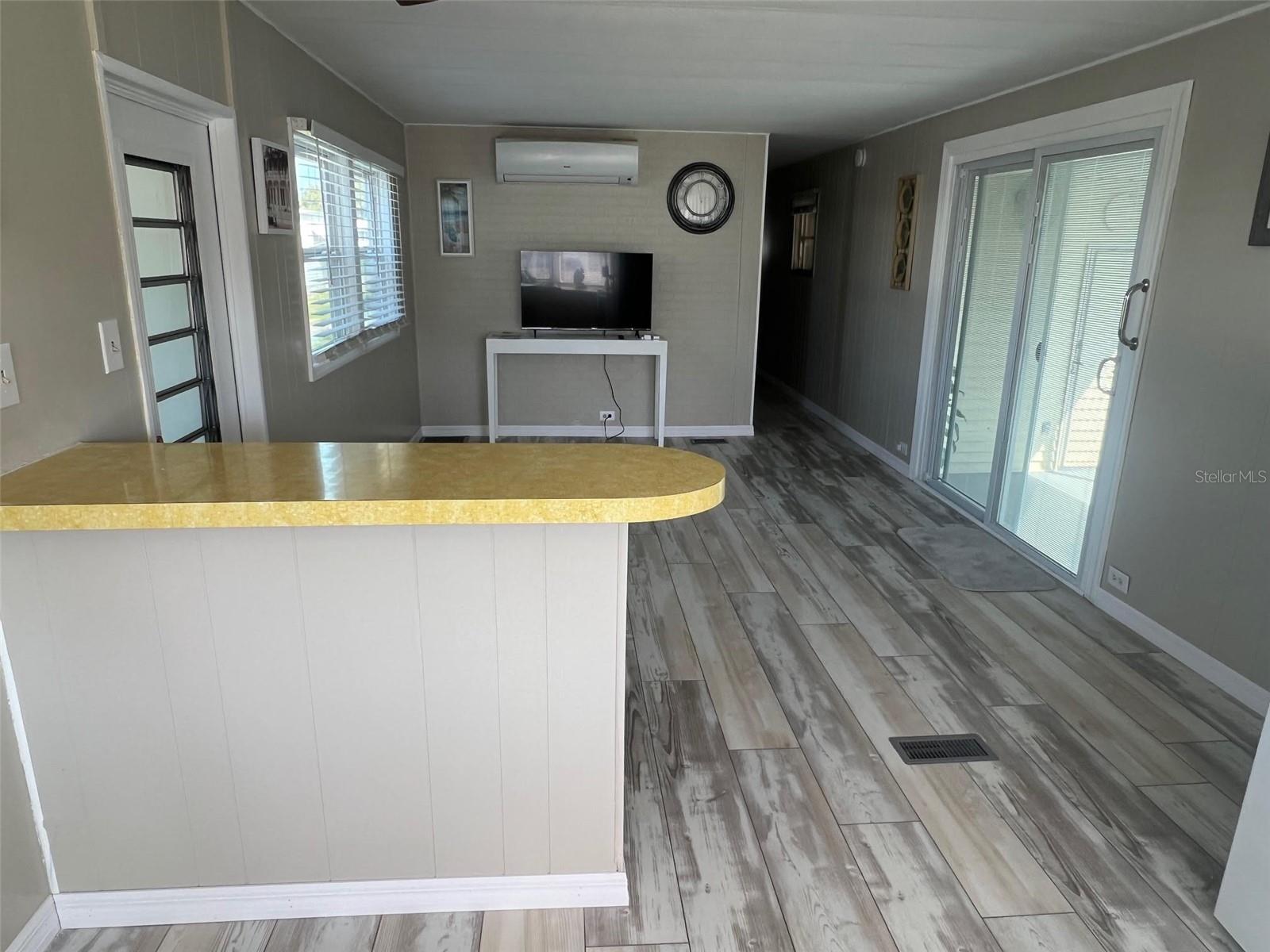 Image 19 of 28 For 103 Pindo Palm Street W