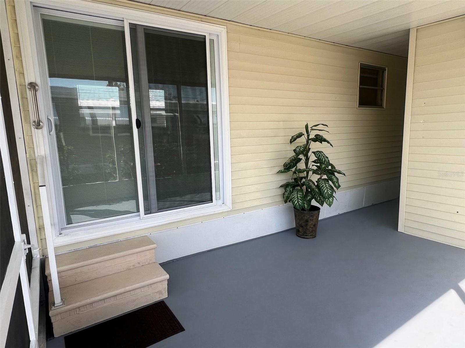 Image 6 of 28 For 103 Pindo Palm Street W