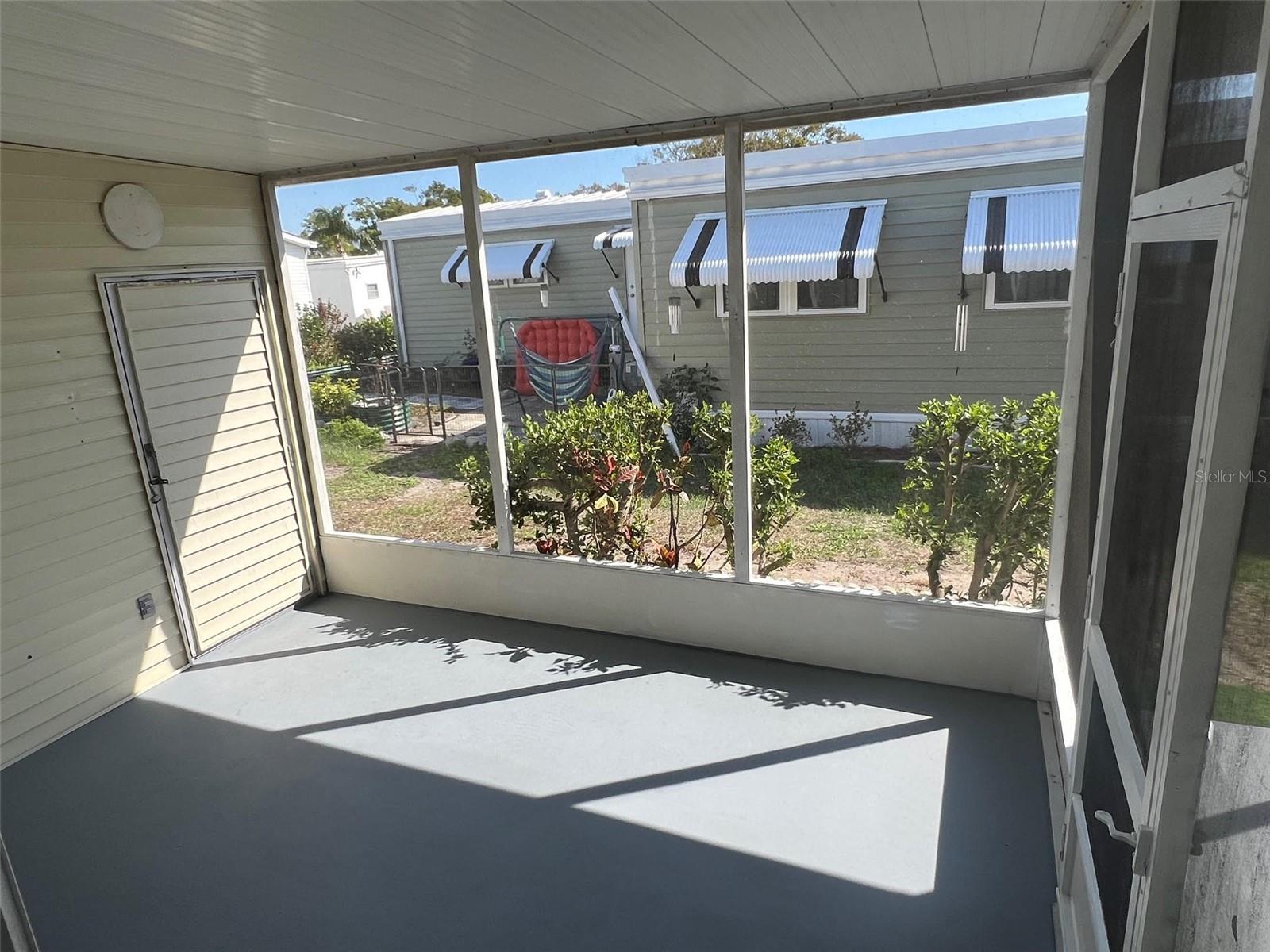 Image 7 of 28 For 103 Pindo Palm Street W