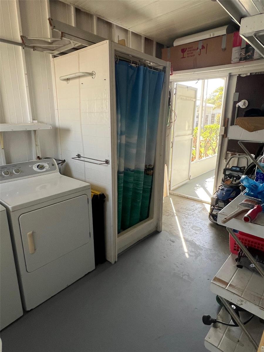 Image 9 of 28 For 103 Pindo Palm Street W