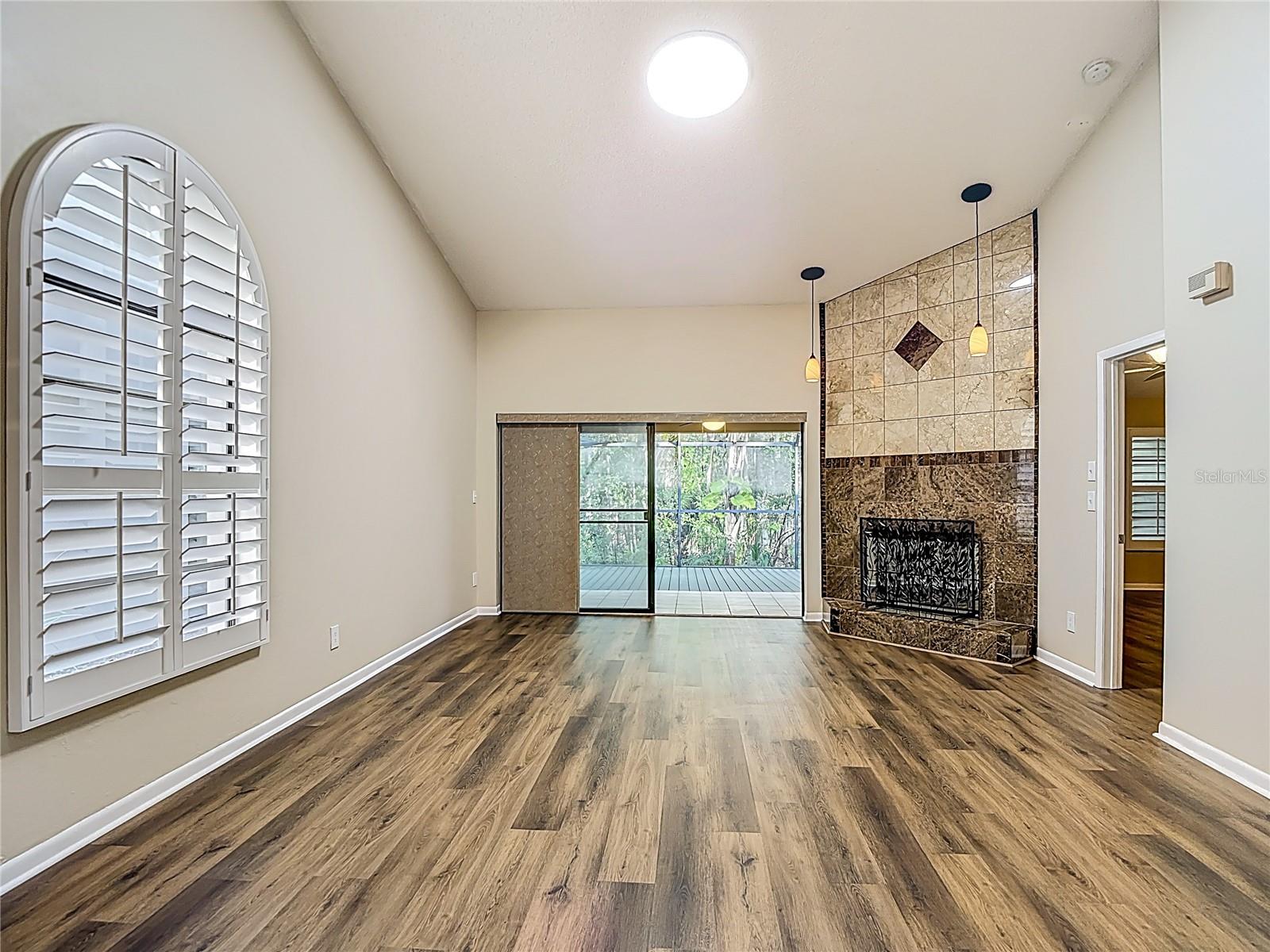 Image 11 of 60 For 2934 Windmoor Drive S